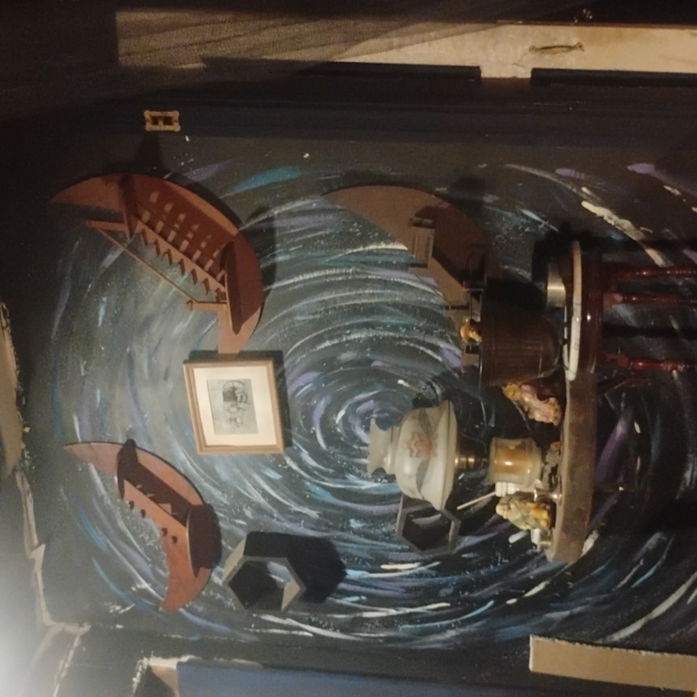 Crescent moon knick knack stairs